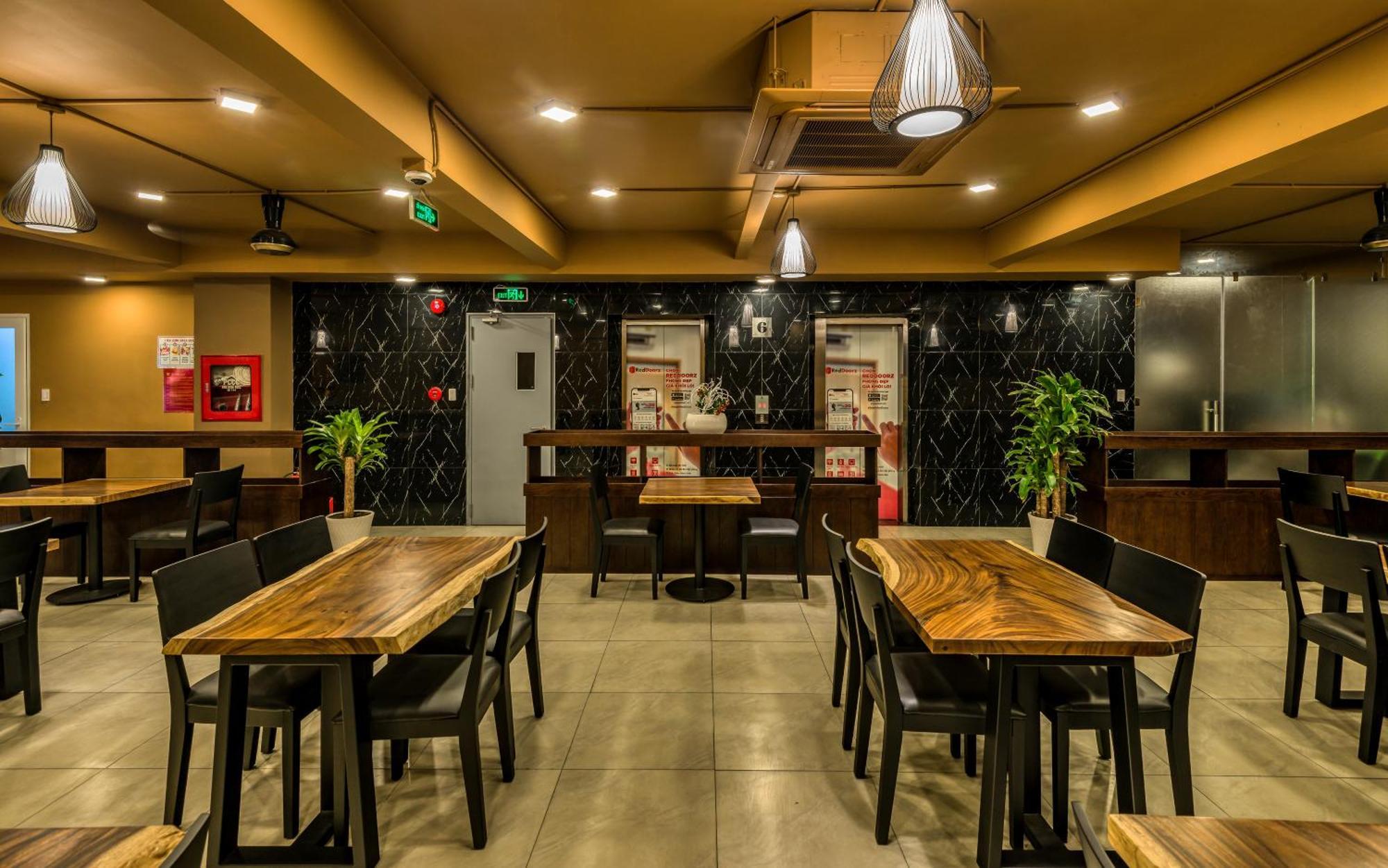 Cherry Hotel And Apartment Хошимин Екстериор снимка